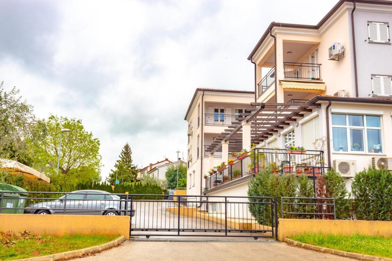 Apartment Botic Пореч Екстериор снимка